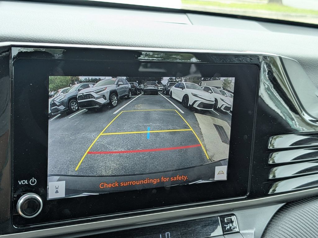 Certified 2025 Toyota Camry SE FWD image 19