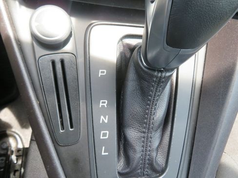 Used 2015 Ford Focus SE w/ Interior Protection Package image 28