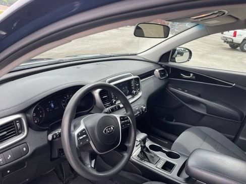 Used 2020 Kia Sorento LX AWD/4WD image 25