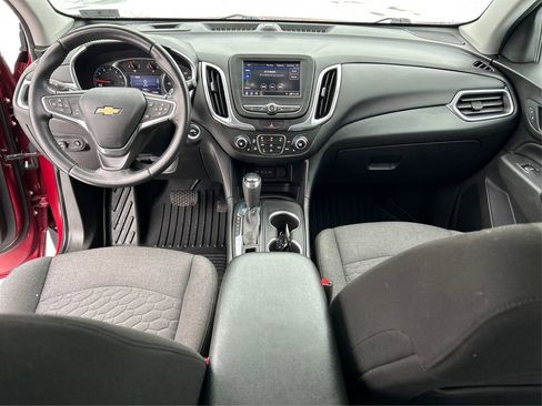 Used 2021 Chevrolet Equinox LT image 18