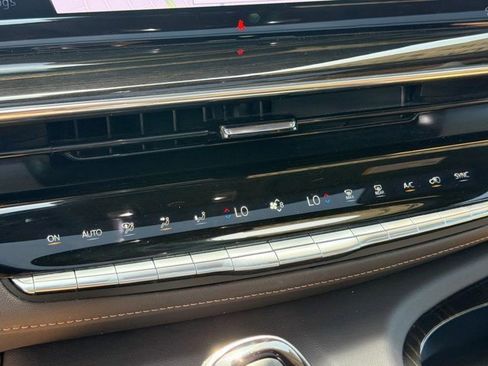 Certified 2024 Cadillac Escalade ESV Sport AWD/4WD image 19