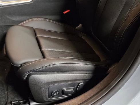 New 2026 BMW 330i Sedan w/ M Sport Package image 4