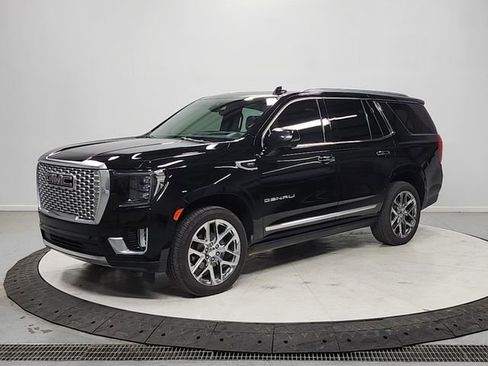 Used 2021 GMC Yukon Denali w/ Denali Ultimate Package AWD/4WD image 3