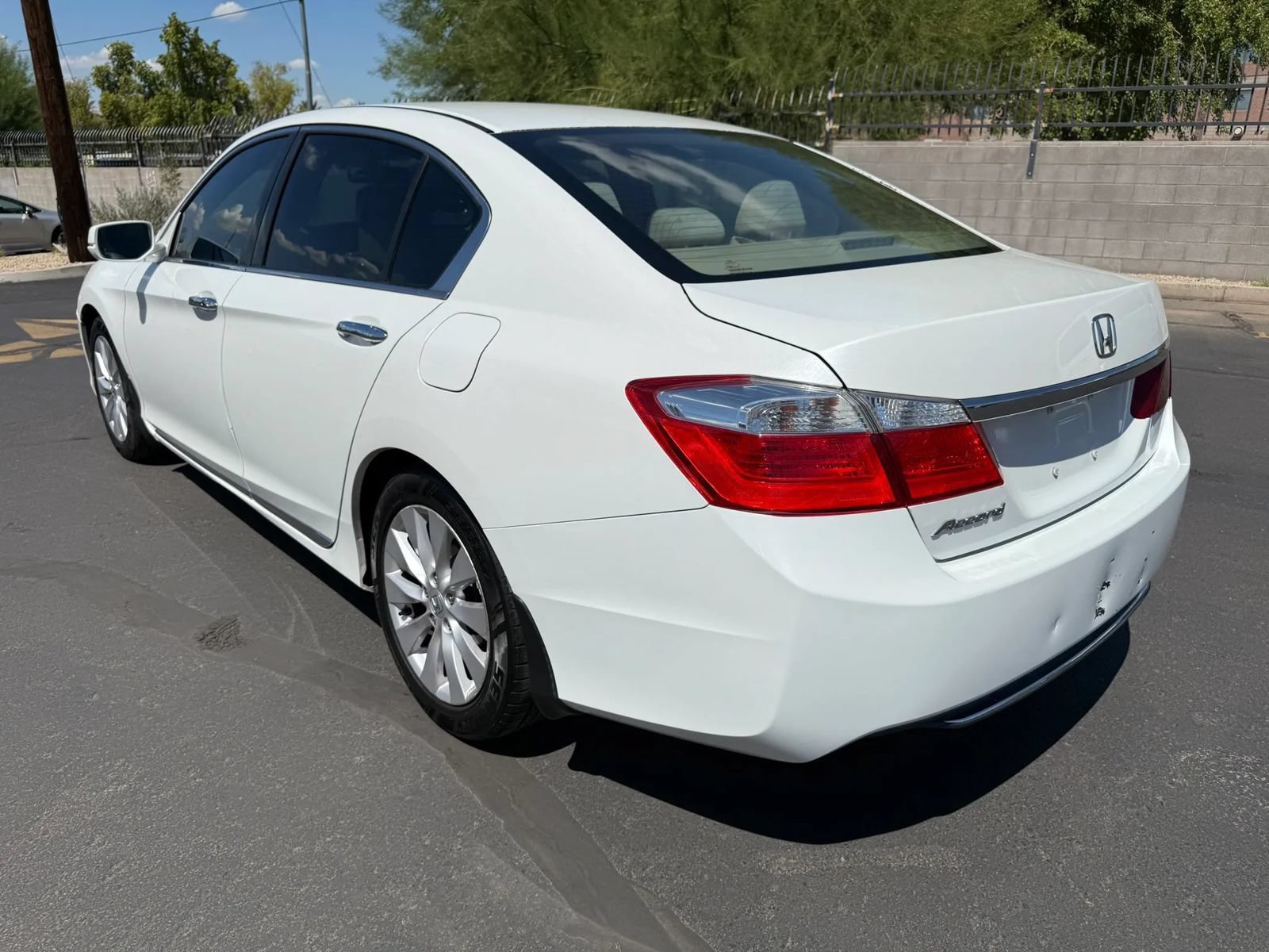 Used 2015 Honda Accord EX image 7