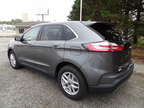 Used 2024 Ford Edge SEL AWD/4WD image 3