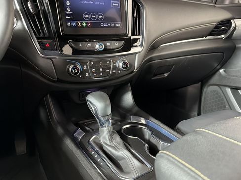 Used 2023 Chevrolet Traverse LT w/ LPO, Floor Liner Package FWD image 13