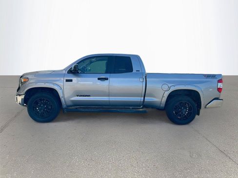 Used 2018 Toyota Tundra SR5 AWD/4WD image 7