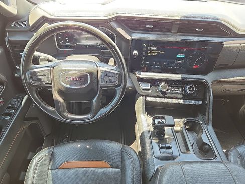 Used 2023 GMC Sierra 1500 AT4 w/ Technology Package AWD/4WD image 19