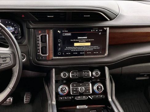 Used 2023 GMC Yukon Denali Ultimate image 6