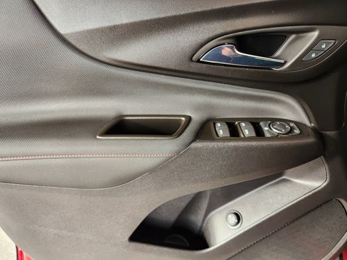 Used 2023 Chevrolet Equinox RS w/ RS Leather Package image 24