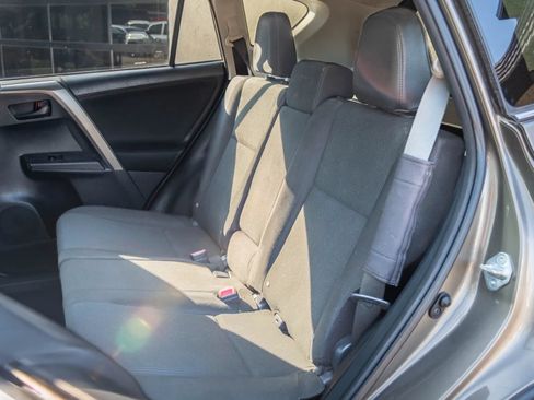 Used 2014 Toyota RAV4 LE FWD image 17