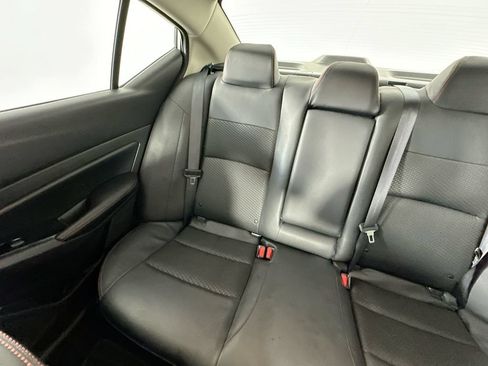 Used 2025 Nissan Altima 2.5 SR FWD image 12