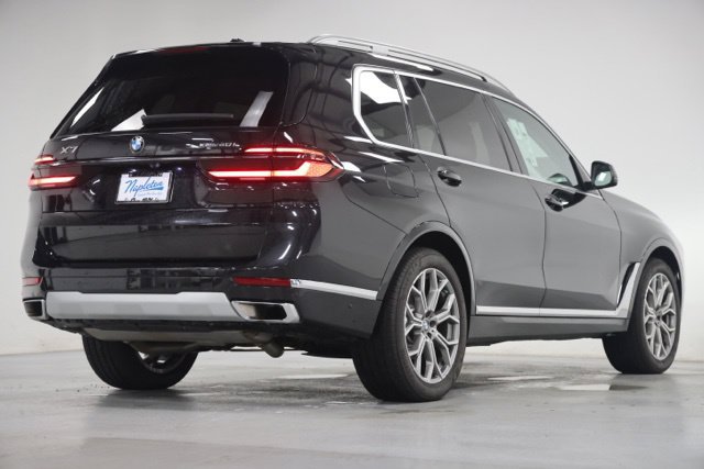 Used 2024 BMW X7 xDrive40i AWD/4WD image 19