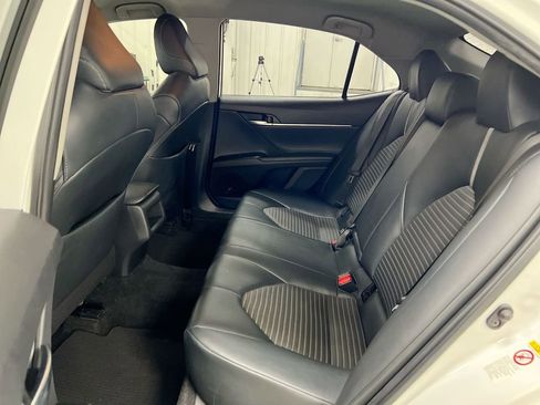 Used 2019 Toyota Camry SE FWD image 22