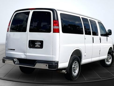 Used 2025 Chevrolet Express 2500 LT w/ LT Preferred Equipment Group RWD image 2