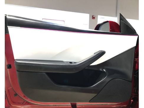 Used 2025 Tesla Model 3 Long Range image 18