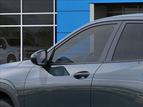 New 2026 Chevrolet Trax LS image 12