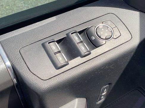 Used 2017 Ford F150 XLT w/ Equipment Group 302A Luxury image 15