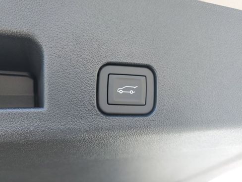 New 2026 Chevrolet Traverse Z71 w/ Enhanced Driving Package image 10