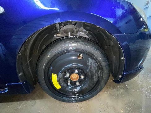 Used 2004 MAZDA MAZDA3 s w/ Moonroof & 6-CD Pkg image 19