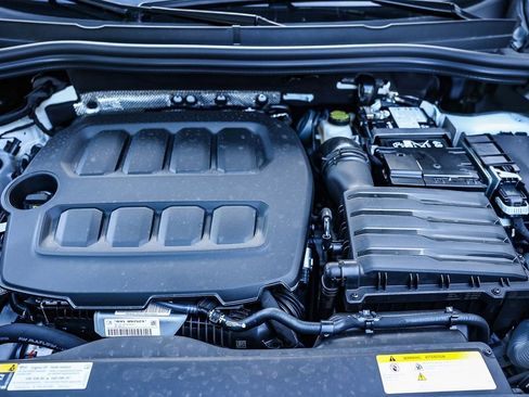 New 2026 Volkswagen Tiguan SE image 19