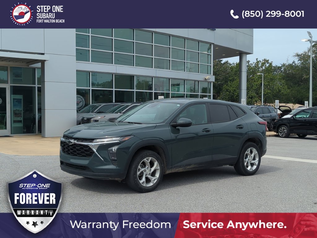 Used 2025 Chevrolet Trax LS w/ LS Convenience Package FWD image 1