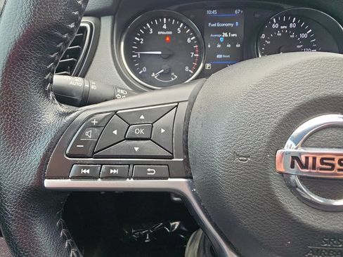 Used 2022 Nissan Rogue Sport SL w/ Premium Package FWD image 21