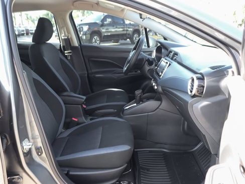 Used 2025 Nissan Versa SV w/ Trunk Package FWD image 33