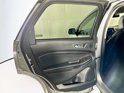 Used 2024 Ford Edge Titanium image 24
