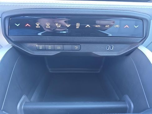 New 2026 Jeep Cherokee Laredo image 23