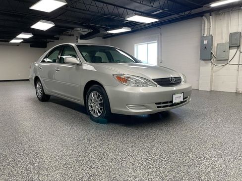 Used 2003 Toyota Camry LE FWD image 1
