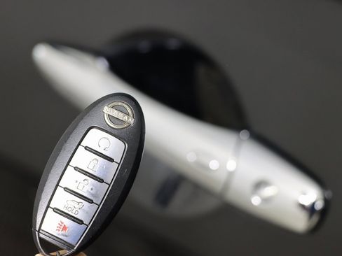 Used 2024 Nissan Armada Platinum w/ Captain's Chairs Package image 48