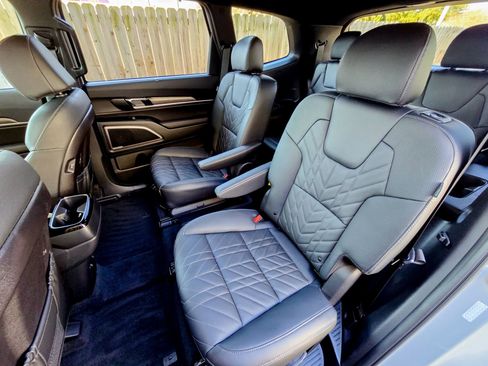 Used 2025 Kia Telluride EX X-Line image 34