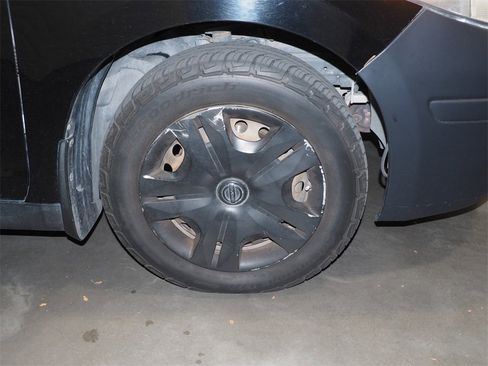 Used 2011 Nissan Versa 1.8 S w/ PWR Plus Pkg image 15