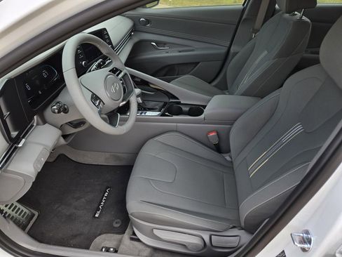 New 2026 Hyundai Elantra SEL Sport Premium FWD image 15