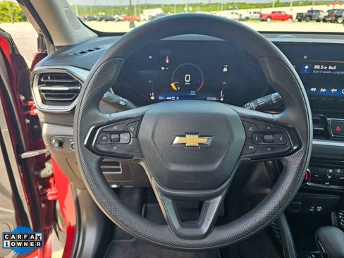 Used 2025 Chevrolet TrailBlazer LT AWD/4WD image 17