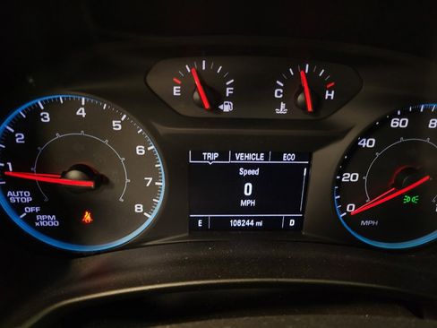 Used 2019 Chevrolet Equinox LS FWD image 23