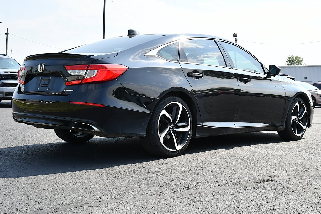Used 2018 Honda Accord Sport image 7