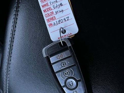 Used 2024 Ford Edge Titanium image 51
