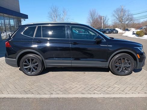 Used 2024 Volkswagen Tiguan SE image 7
