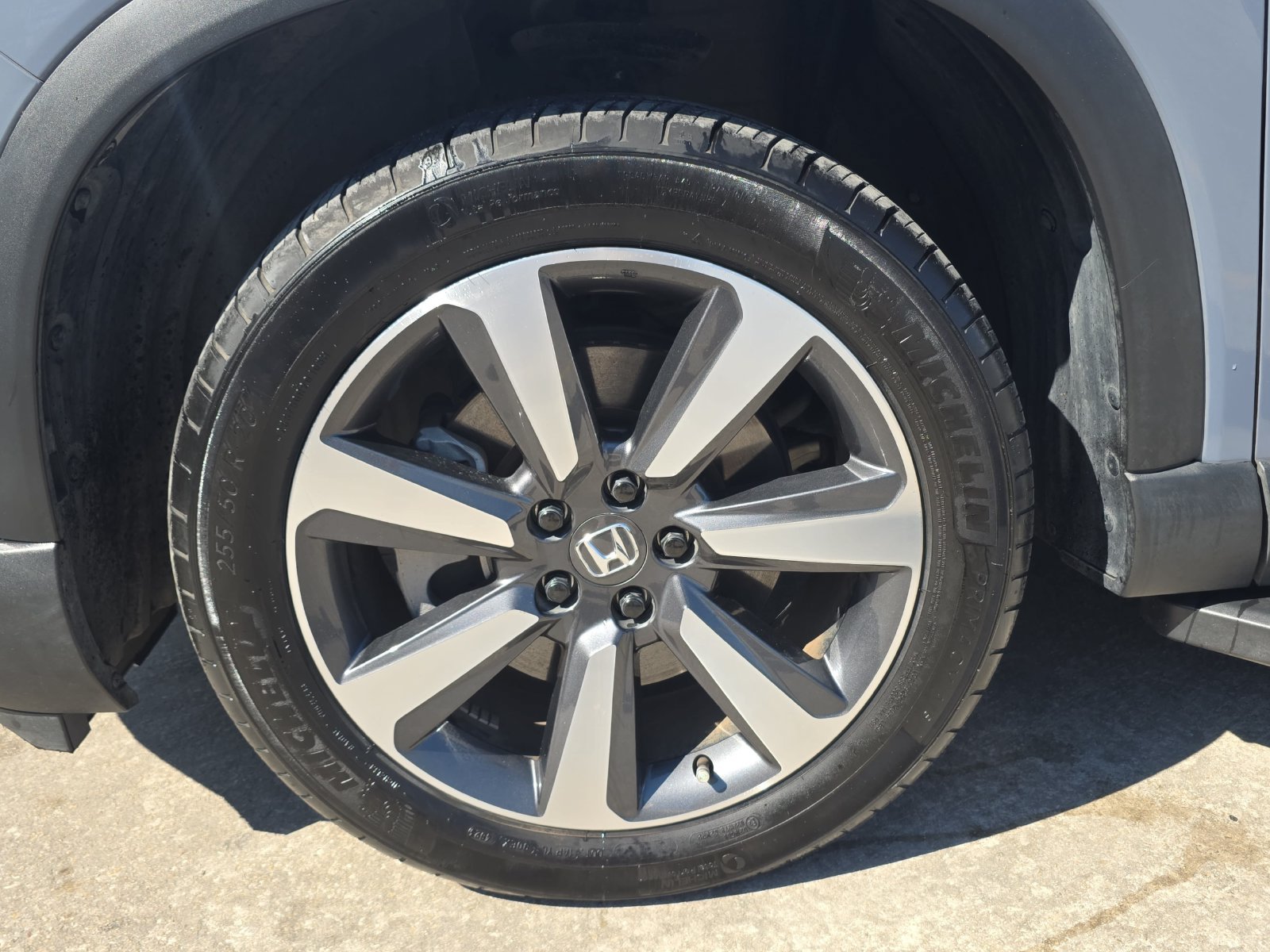 Used 2024 Honda Pilot Touring image 29