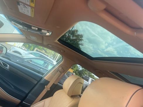 Used 2022 Genesis GV80 2.5T w/ Prestige Package 04 AWD/4WD image 2