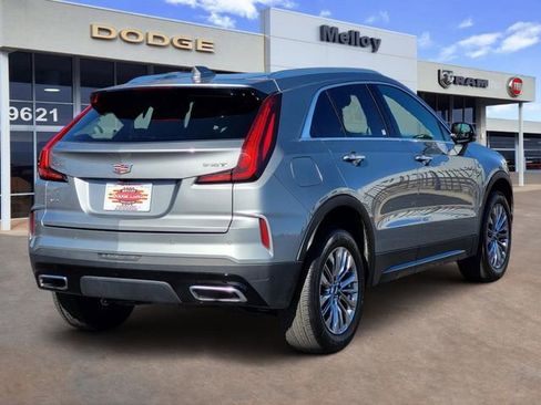 Used 2024 Cadillac XT4 Premium Luxury image 3