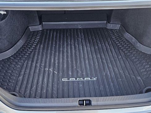 Used 2025 Toyota Camry SE w/ Convenience Package image 21