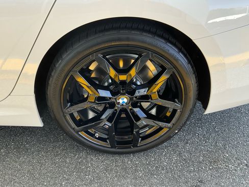 Used 2026 BMW 330i Sedan w/ M Sport Package RWD image 21