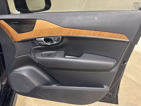 Used 2023 Volvo XC90 B5 Plus w/ Protection Package Premier image 27