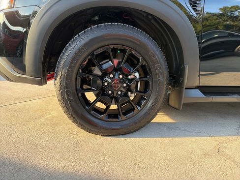 Used 2025 Nissan Armada PRO-4X w/ Pro-4X Premium Package image 17