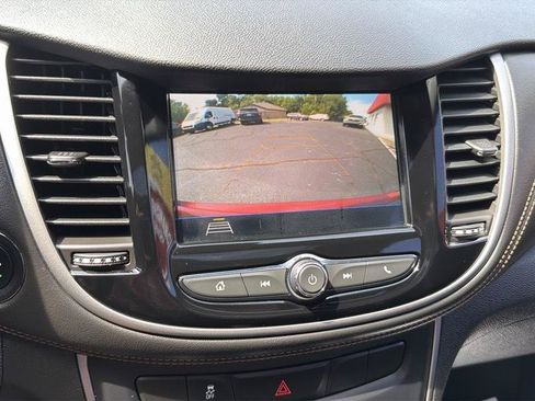 Used 2018 Chevrolet Trax LT w/ Sun & Sound Package FWD image 21