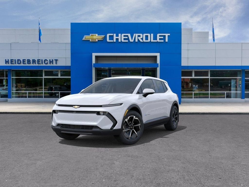 New 2026 Chevrolet Equinox EV LT w/ Comfort Package FWD image 8