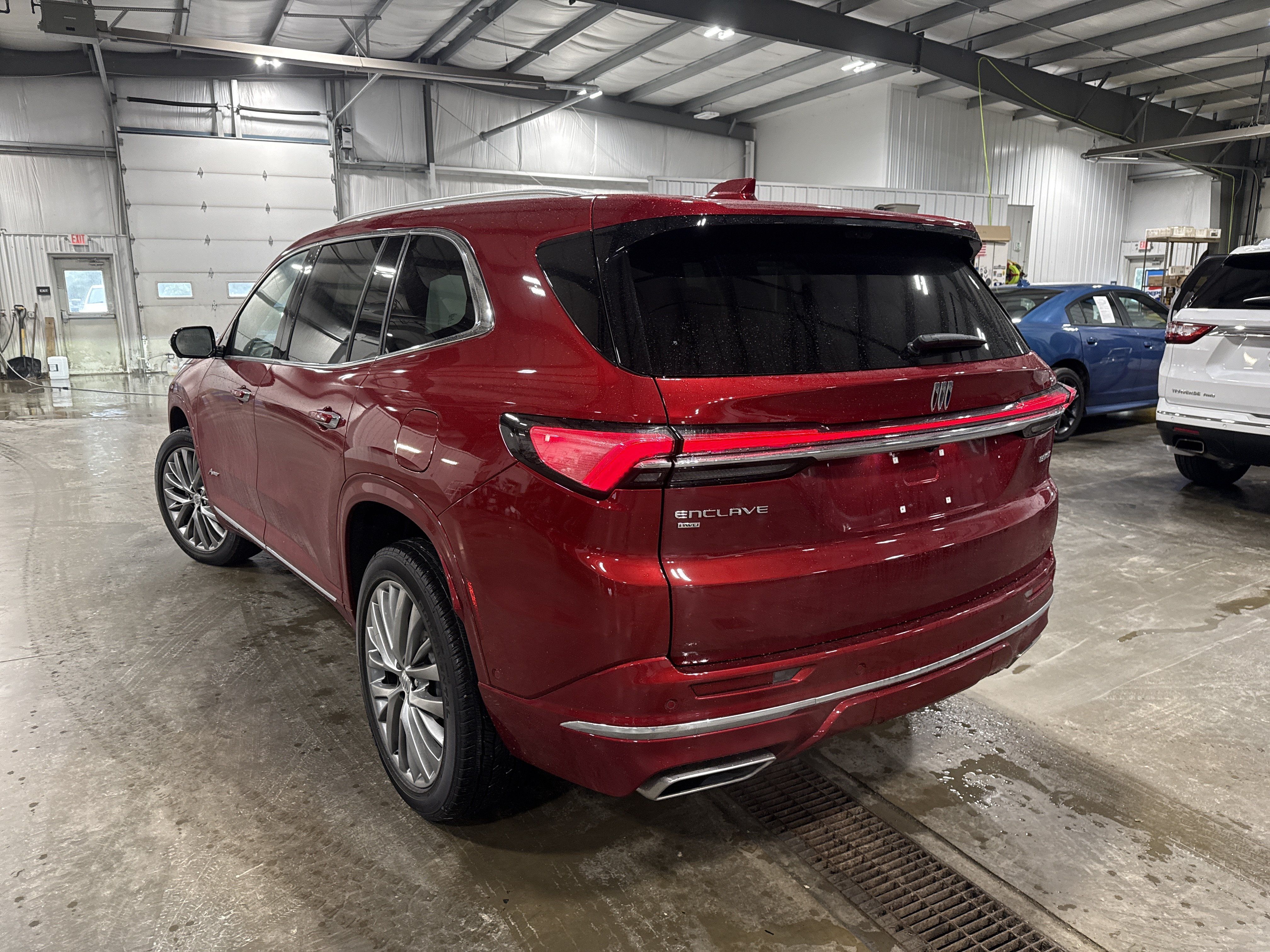 Used 2026 Buick Enclave Avenir w/ Super Cruise Package AWD/4WD image 4